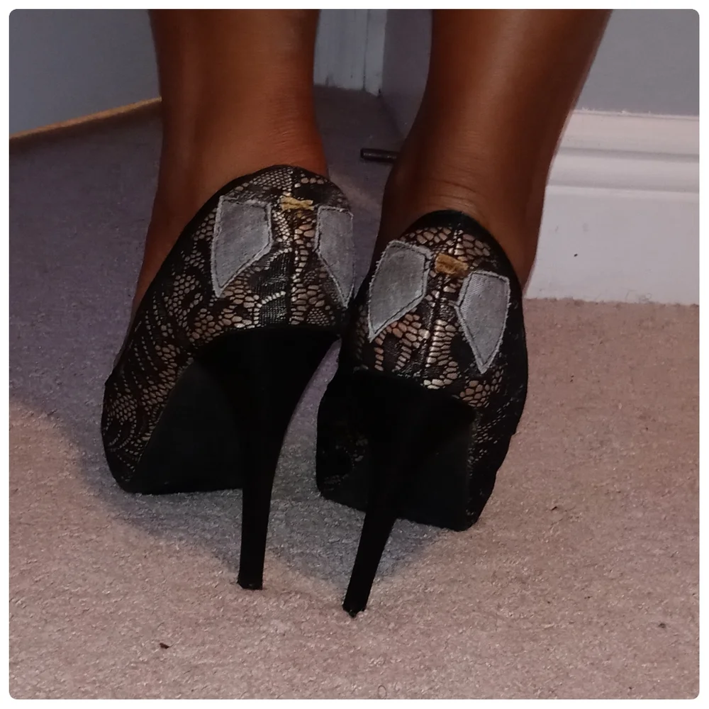 Steve Madden black lace peep toe platform heel size 7